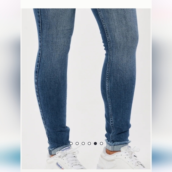 Hollister High-Rise Dark Wash Skinny Jeans Size W26 L32 - Picture 7 of 13